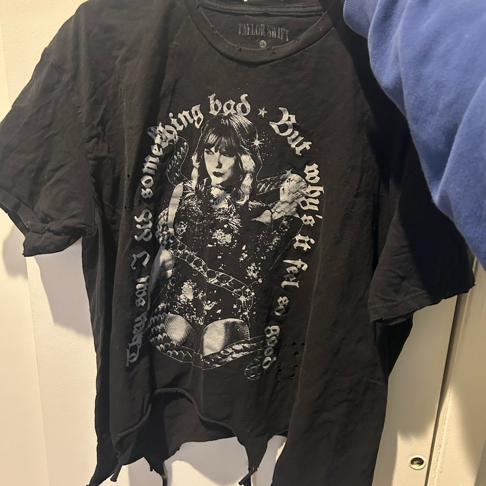 Taylor Swift Black Graphic Short Sleeve Top